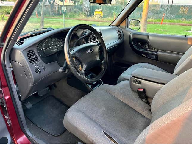 Image for article titled At $5,500, Is This 2001 Ford Ranger SuperCab a Super-Duper Deal?