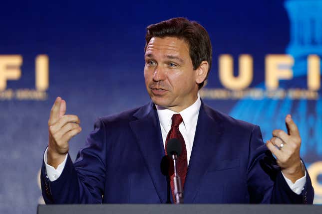 Image for article titled Florida Governor Ron DeSantis Involved In Campaign Trail Car Crash