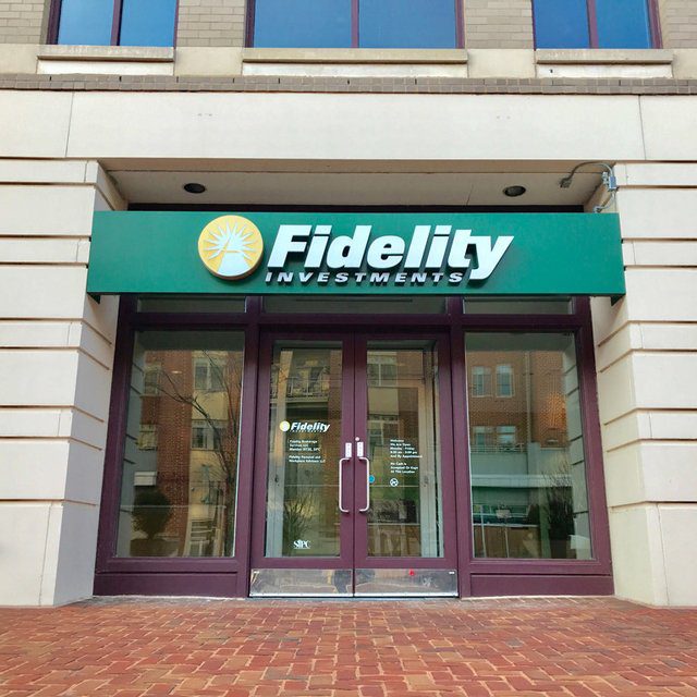 A building with a Fidelity sign on it. Credit: Shutterstock