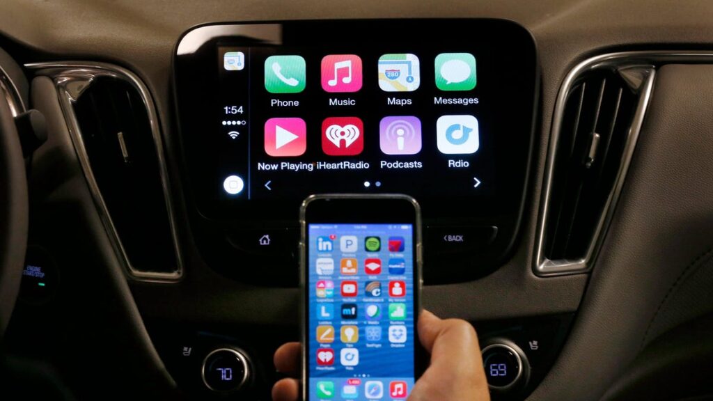 GM Is Confident In Its Apple CarPlay, Android Auto Replacement Though Dealers Are Skeptical: Report