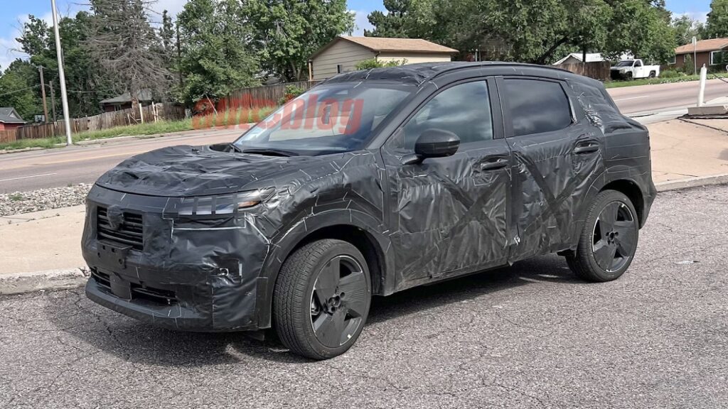 Next-generation Nissan Kicks spy photos reveal bigger size, new looks