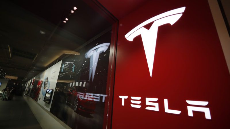 Tesla board to return $735 million in stock awards to end lawsuit