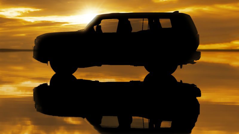 Toyota Land Cruiser teaser confirms connection to Lexus GX