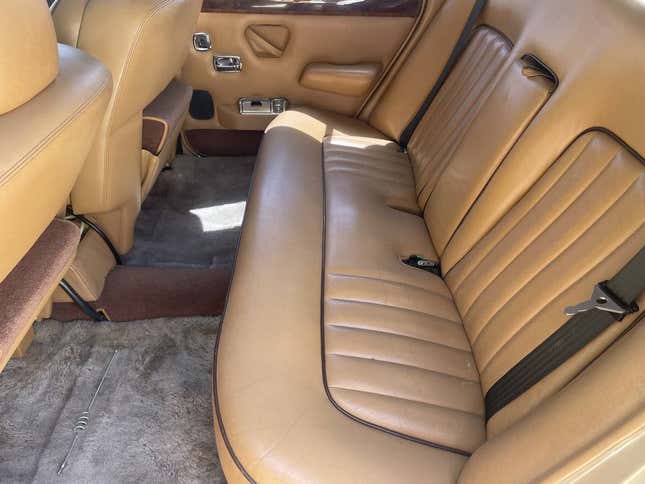 Image for article titled At $9,500, Is This Long Dormant 1979 Rolls-Royce Siler Shadow II An Elegant Deal?