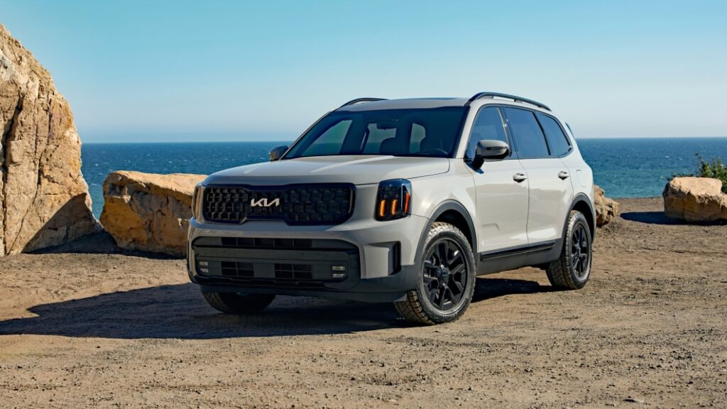 2024 Kia Telluride Review: Square-jaw style, sensible shoes practicality