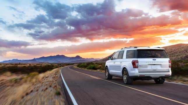 Image for article titled New Ford F-150 Trucks Are Blasting Ear-Piercing Static Through Their Speakers