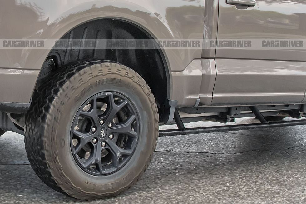 ford f150 lightning tremor side