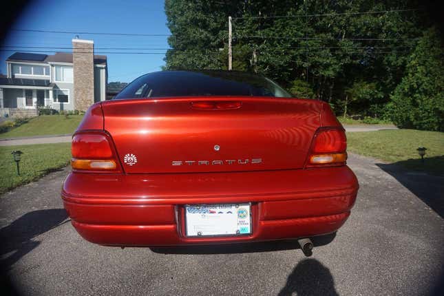 Image for article titled At $9,250, Will This 1999 Dodge Stratus Put You On Cloud Nine?