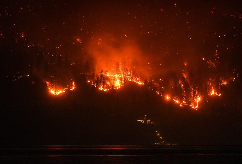 Wildfire threat in B.C. continues as winds pick up during stormy weather