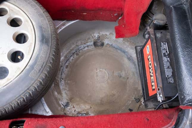 Image for article titled At $6,500, Is This 1987 Alfa Romeo Spider Quadrifoglio A Lucky Find?