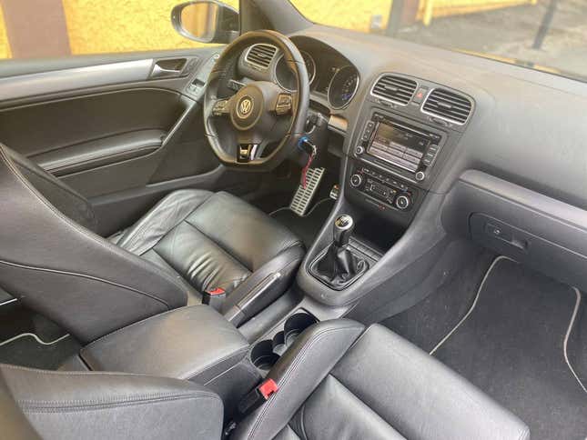 Image for article titled At $16,900, Would This 2012 VW Golf R Swing?