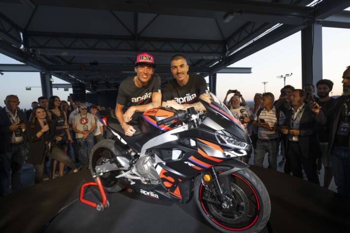 Aprilia RS 457 - Aleix & Maverick