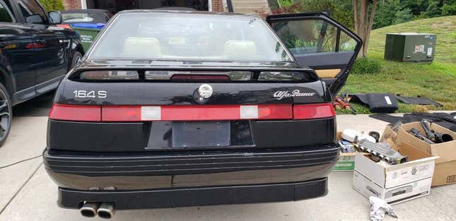 Image for article titled At $4,300, Is This 1991 Alfa Romeo 164S Worth The Effort?