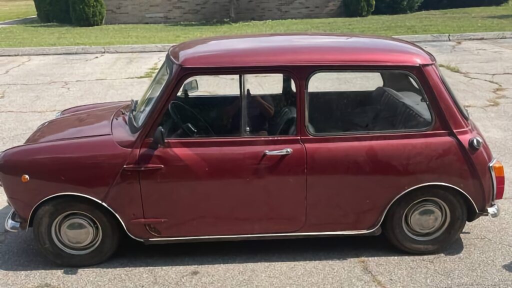 At $9,800, Is This 1970 Innocenti Mini 850 A Molto Bella Bargain?