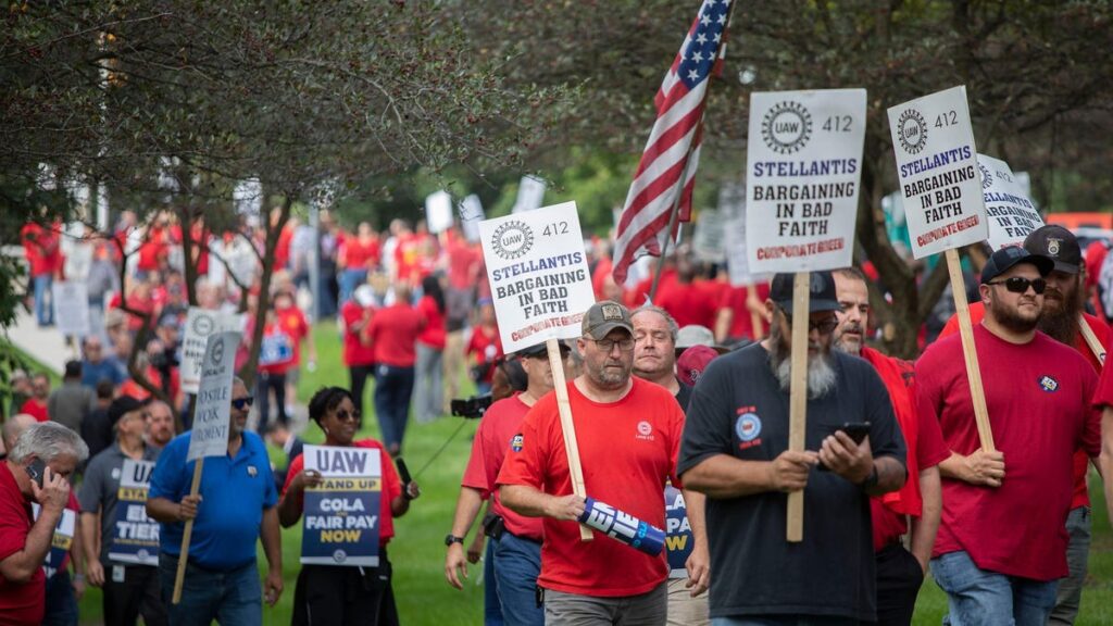 UAW Strike To Expand This Week Unless 'Serious Progress' Is Made