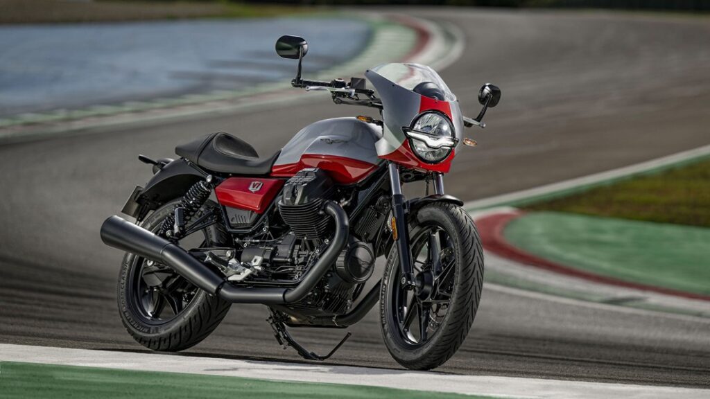 Moto Guzzi reveals sporty Corsa version of the V7