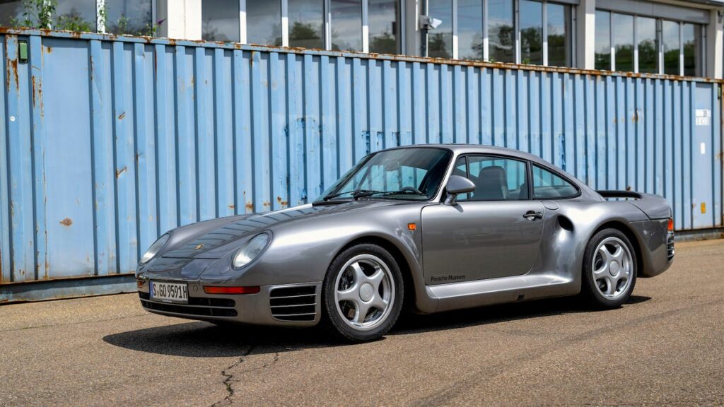 Driving Porsche's Own 959 Is Like Science Fiction