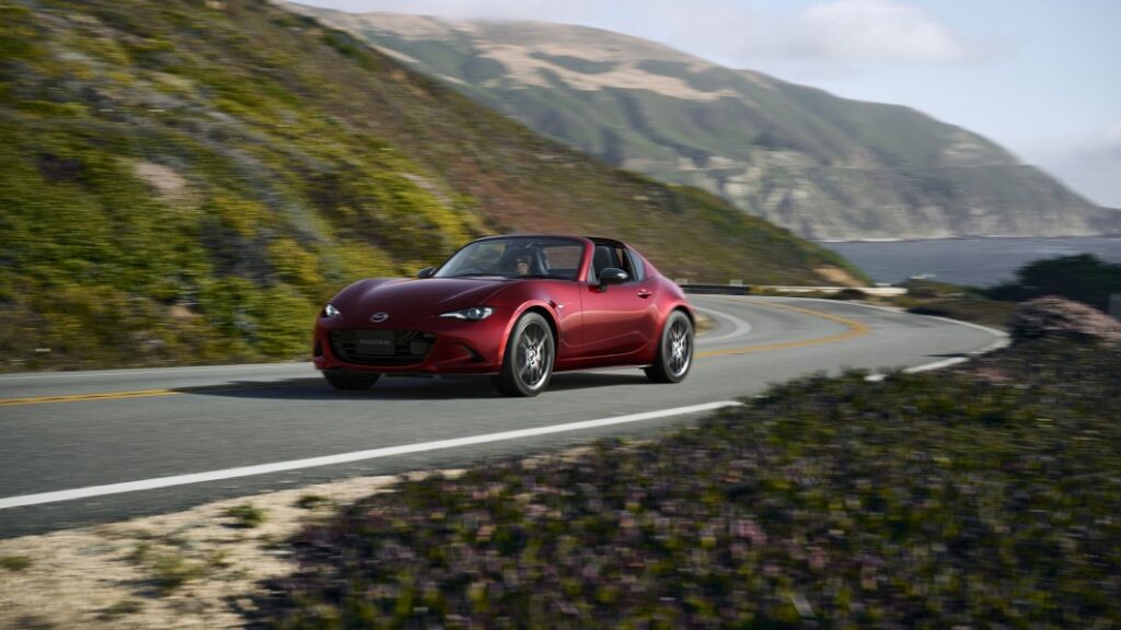 Mazda Miata updated in Japan with new LSD, infotainment