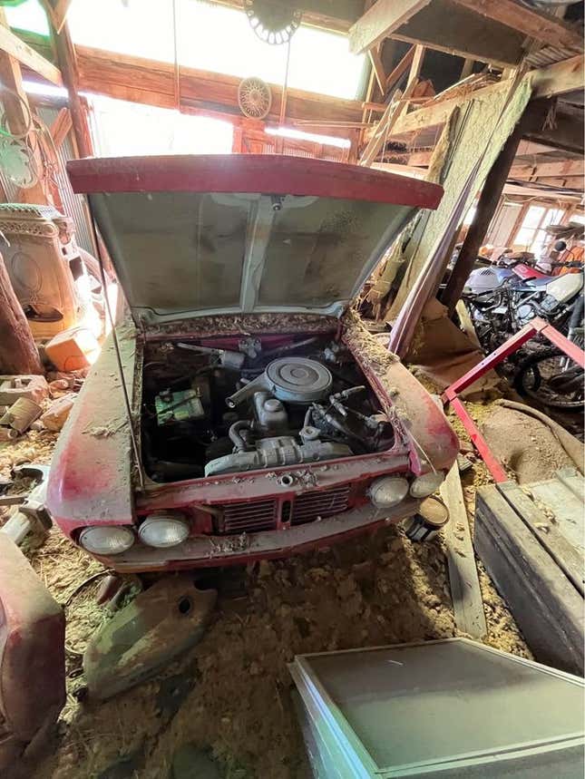 Image for article titled At $4,000, Is This 1966 Datsun 411 A Barn-Burner Of A Deal?