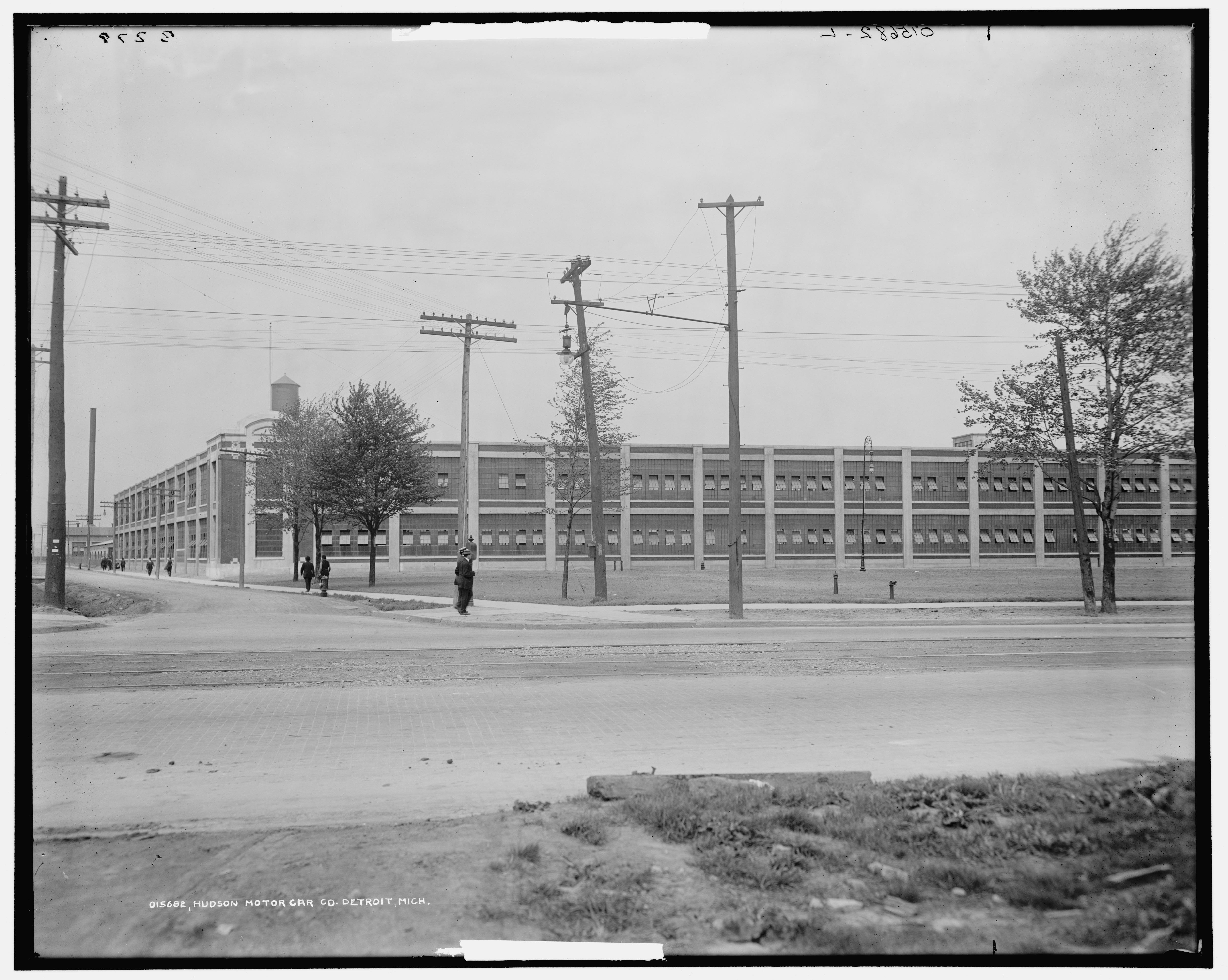 Hudson Motor Car Co., Detroit, Mich., between 1900 and 1915.