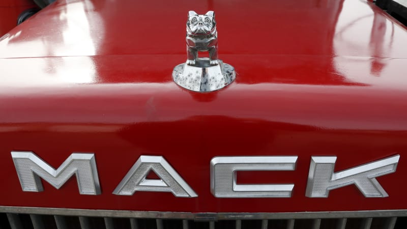 Mack Trucks workers get 19% raise over 5 years in UAW contract