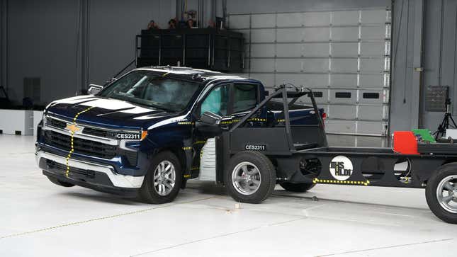 Image for article titled Full-Size Trucks From Ram, Ford And Chevy All Rated &#39;Poor&#39; In IIHS Rear Seat Safety Test