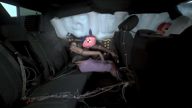 Image for article titled Full-Size Trucks From Ram, Ford And Chevy All Rated &#39;Poor&#39; In IIHS Rear Seat Safety Test