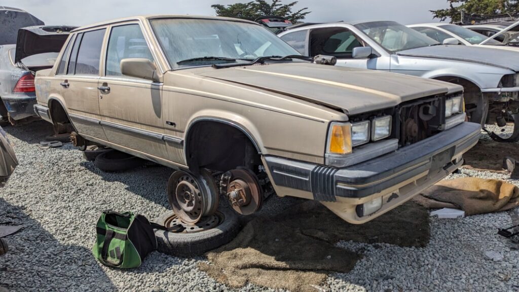 Junkyard Gem: 1987 Volvo 760 GLE Sedan