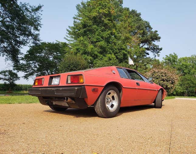 Image for article titled At $28,000, Does This 1977 Lotus Esprit S1 Offer Some Faded Glory?