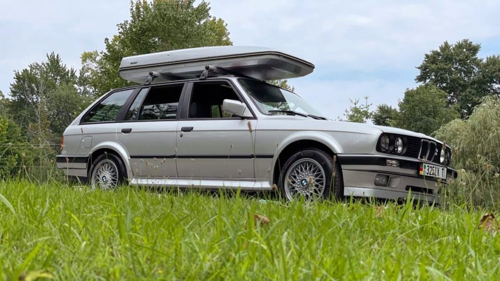 At $27,900, Does this 1990 BMW 325iX Pass The Touring Test?