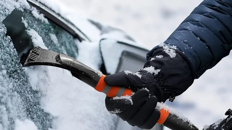 AstroAI 27” Snow Brush and Detachable Ice Scraper