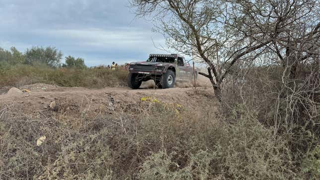 Image for article titled Racers Keep Going Back To The Baja 1000, One Of The Toughest Off-Road Events On Earth