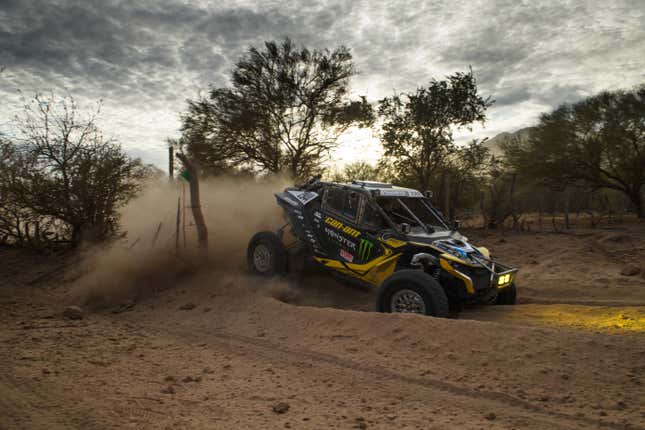 Image for article titled Racers Keep Going Back To The Baja 1000, One Of The Toughest Off-Road Events On Earth