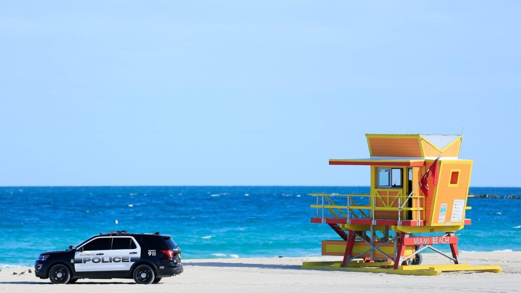 Two Florida Cops Meet, One Immediately PITs The Other