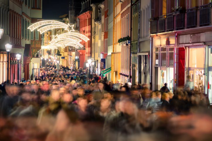 Brits predicted to spend an extra £1,565 during the festive period