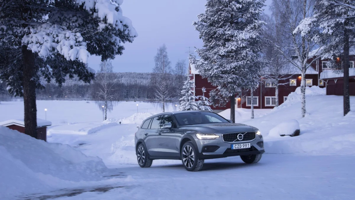 2020 Volvo V60 Cross Country