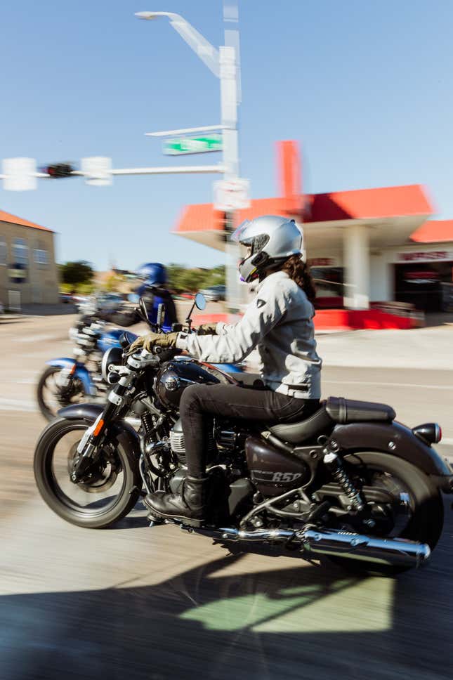 Image for article titled Royal Enfield Super Meteor 650: The Joy Of Motorcycling