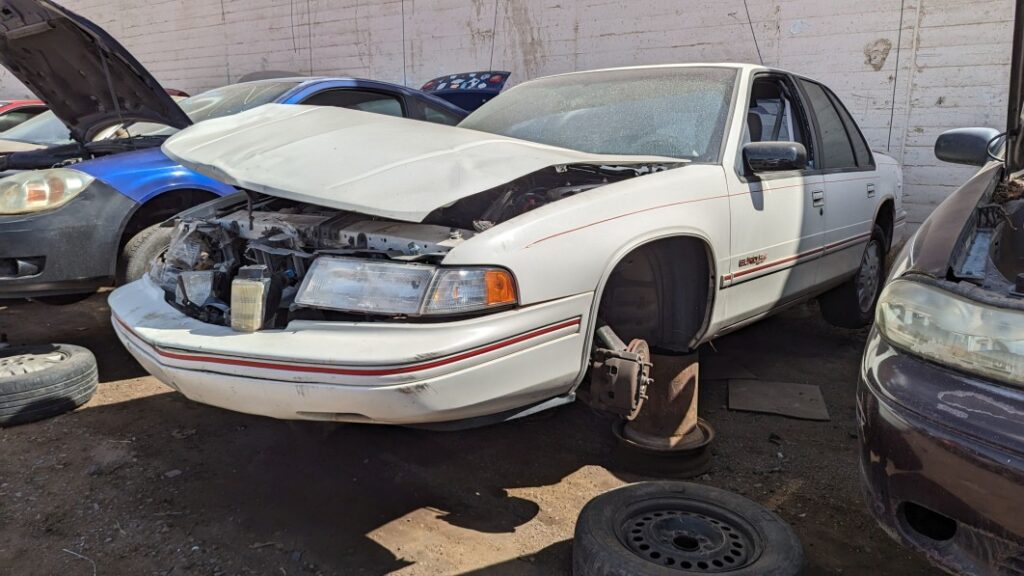 Junkyard Gem: 1992 Chevrolet Lumina Euro 3.4 (Christmas edition)