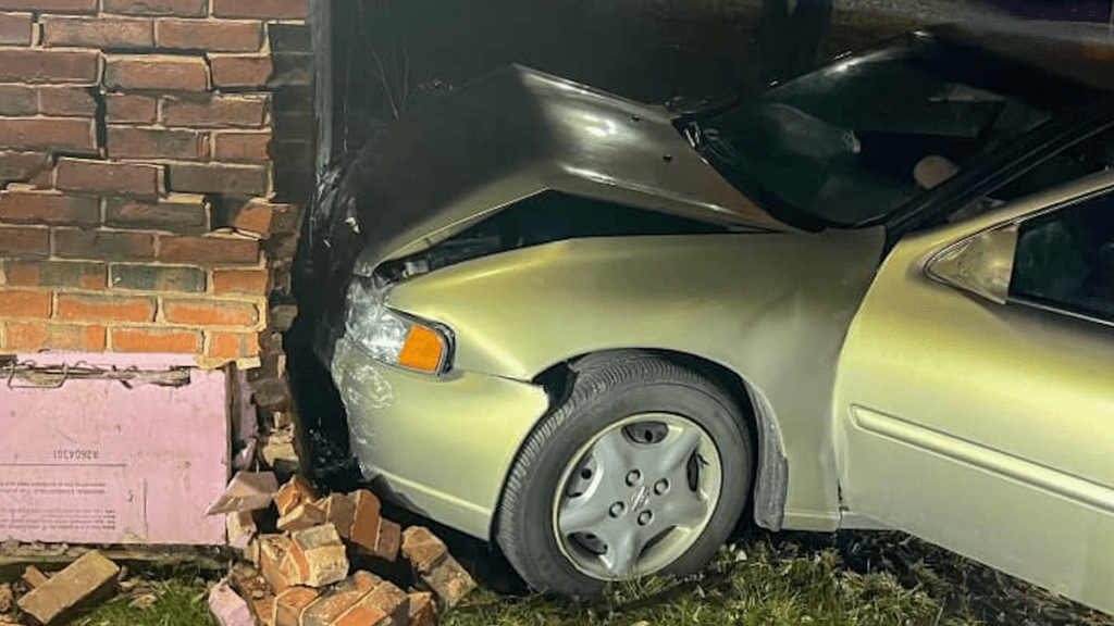 Drunk Teenage Girl Crashes Nissan Altima Into Police Barracks