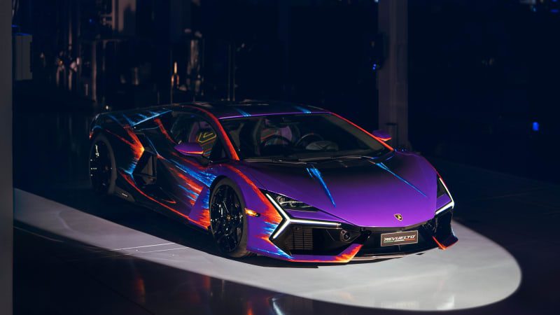 One-off Lamborghini Revuelto Opera Unica took 435 hours to paint