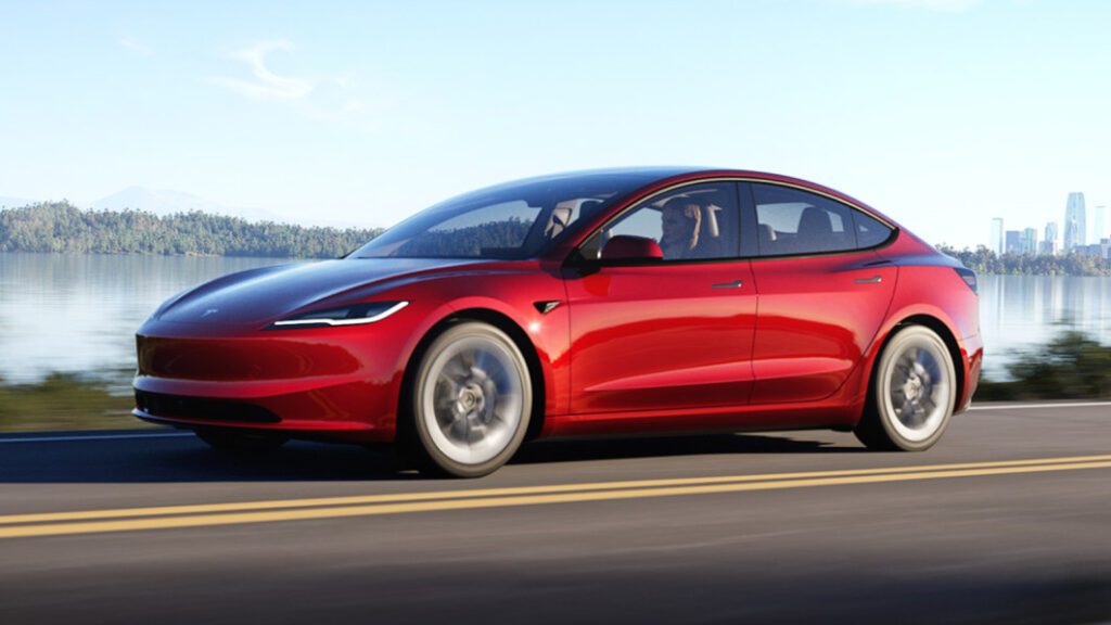 Tesla Model 3 RWD and Long Range losing half of their tax credits in