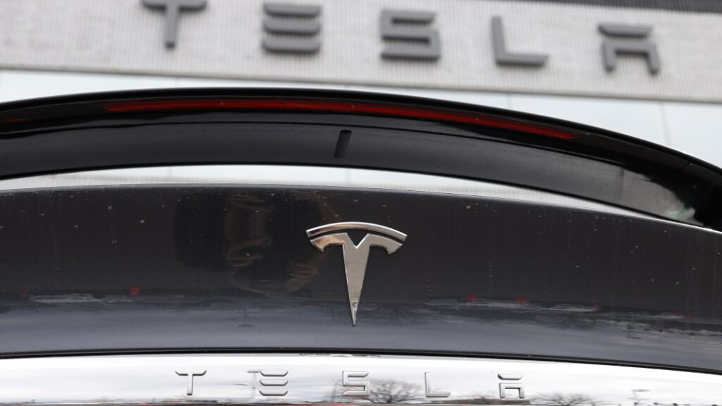 Tesla’s Nordic union dispute sparks angry letter from big investors