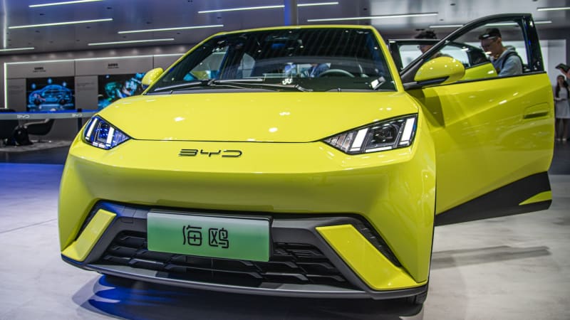 BYD outsells Tesla, celebrates by giving money to car dealers that hit targets