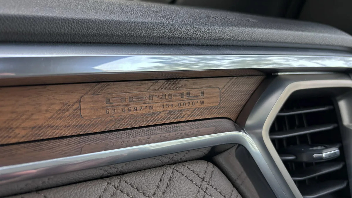 2023 GMC Canyon Denali Interior