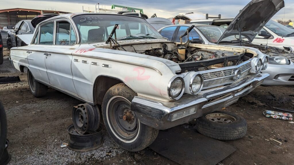 Junkyard Gem: 1962 Buick Electra 225 4-Door Sedan