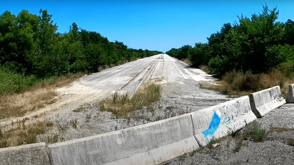 America’s Lost Highways Are Beautiful Monuments To Our Garbage Infrastructure