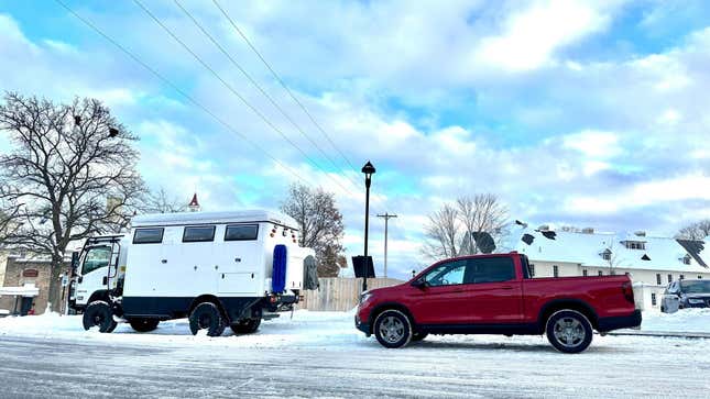 Image for article titled The 2024 Honda Ridgeline Trailsport Can Go Up A Hill -- Even In The Snow