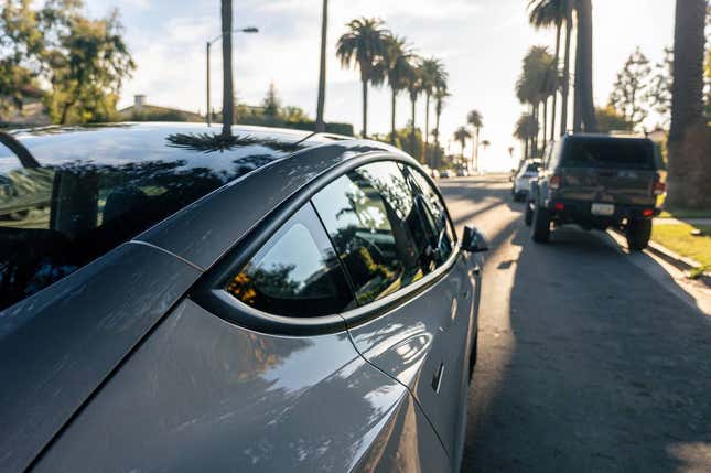 Image for article titled At $32,900, Is This 2018 Telsa Model 3 A Grand Performance?