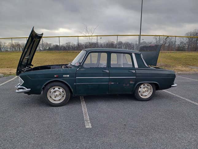 Image for article titled At $4,700, Does This 1967 Renault 10 Push All The Right Buttons?