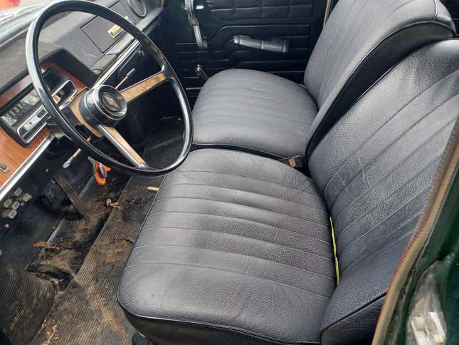 Image for article titled At $4,700, Does This 1967 Renault 10 Push All The Right Buttons?